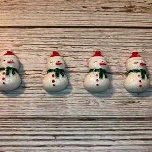 Glistening Snowman Cover Minder/Refrigerator Magnet/Needle Minder