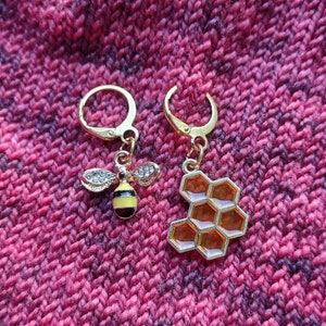 Bee & Honeycomb Stitch Marker