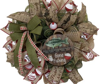 Gone Fishing Wreath, 20” Small Door or Wall Decor, Father’s Day Gift