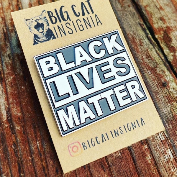 Épingle en émail Black Lives Matter - BLM - George Floyd - Entreprise appartenant à des Noirs