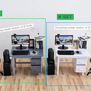À VENDA: Mesa de computador em miniatura para casa de bonecas com computador, monitor, teclado, fone de ouvido, cadeira e porta-retratos.