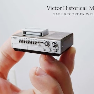 Retro Victor Historisches Puppenhaus Miniatur Sammlung VCR VHS Kassettenrekorder mit Mini Tape