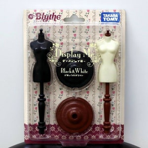 Miniature Blythe Classic Black & Pearl Torso Set "Display Me" Mannequin