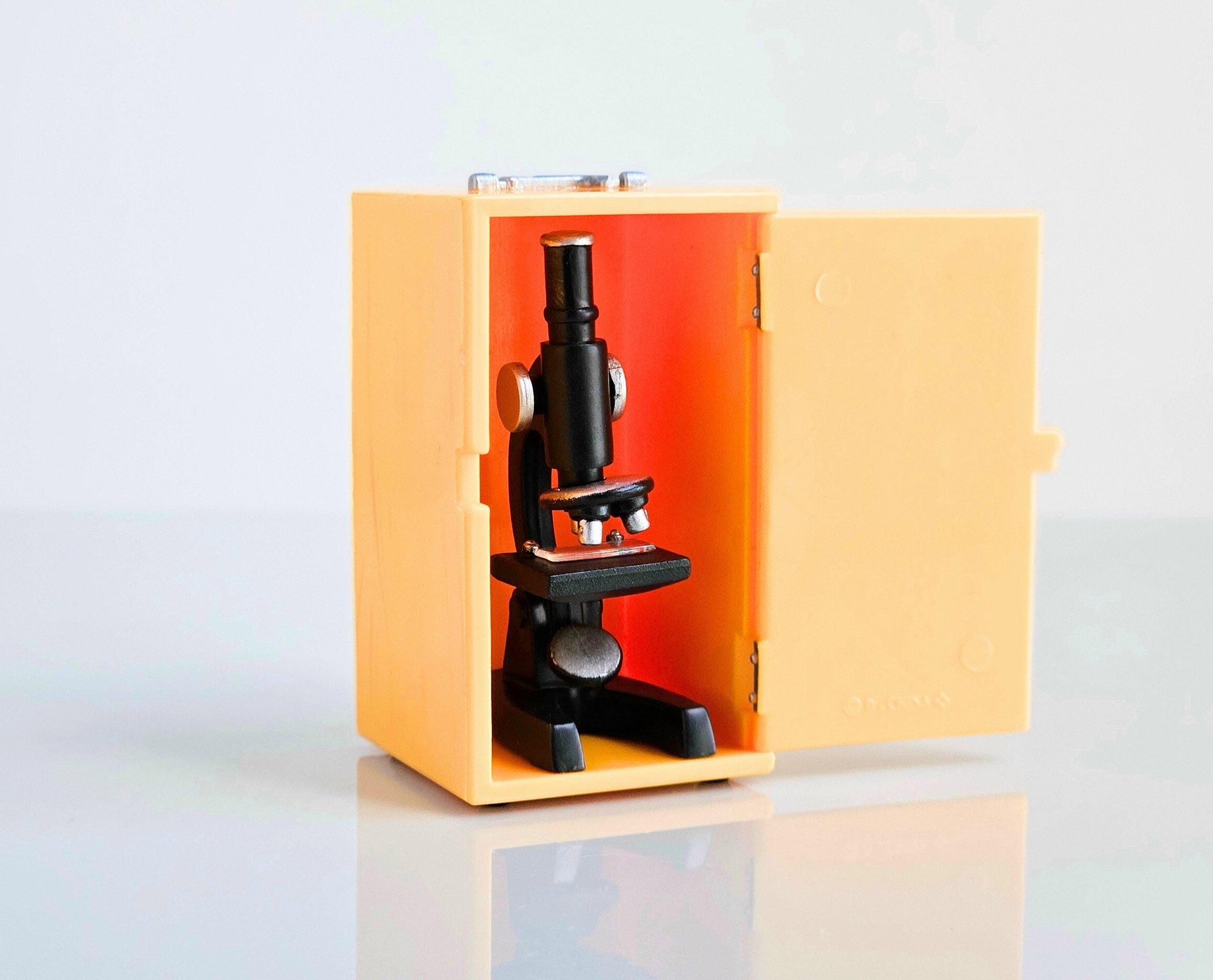 1:12 Dollhouse miniatura microscopio attrezzature modello scena di laboratorio accessori per mobili per la decorazione della casa delle bambole giocattoli per bambini regalo  26