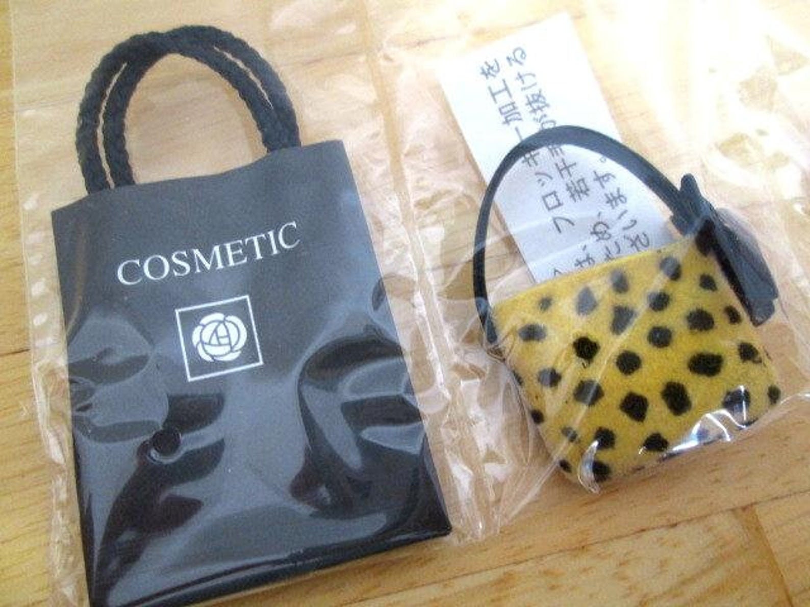 ミニチュア　リーメント　コットン　化粧品　コスメ　アロマ　薬瓶　ドールハウス リーメント リーメント ドールハウス ミニチュア サンリオ