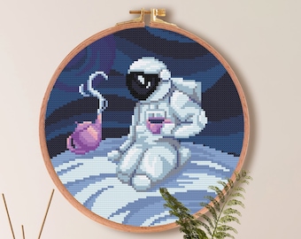 Astronaut Drinking Coffee Cross Stitch Pattern ,  Moon Space Cross Stitch , Fantasy point de croix , Beginner Galaxy Cross Stitch