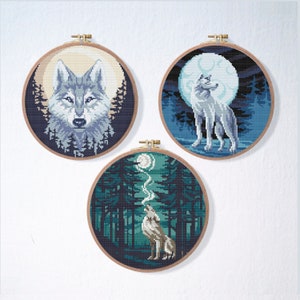 Wild Wolfs Cross Stitch Pattern Set of 3 , Wolf Howl at Night Cross Stitch Pattern , Forest X stitch , point de croix Wolf