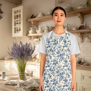Vintage Blue Toile de Jouy Apron, Cottagecore Kitchen Wear, Elegant Floral Cooking Apron, Farmhouse Cooking Apron, Retro Style Floral Apron,