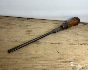 Vintage gemaakt in Sheffield, Engeland, schroevendraaier met houten handvat.