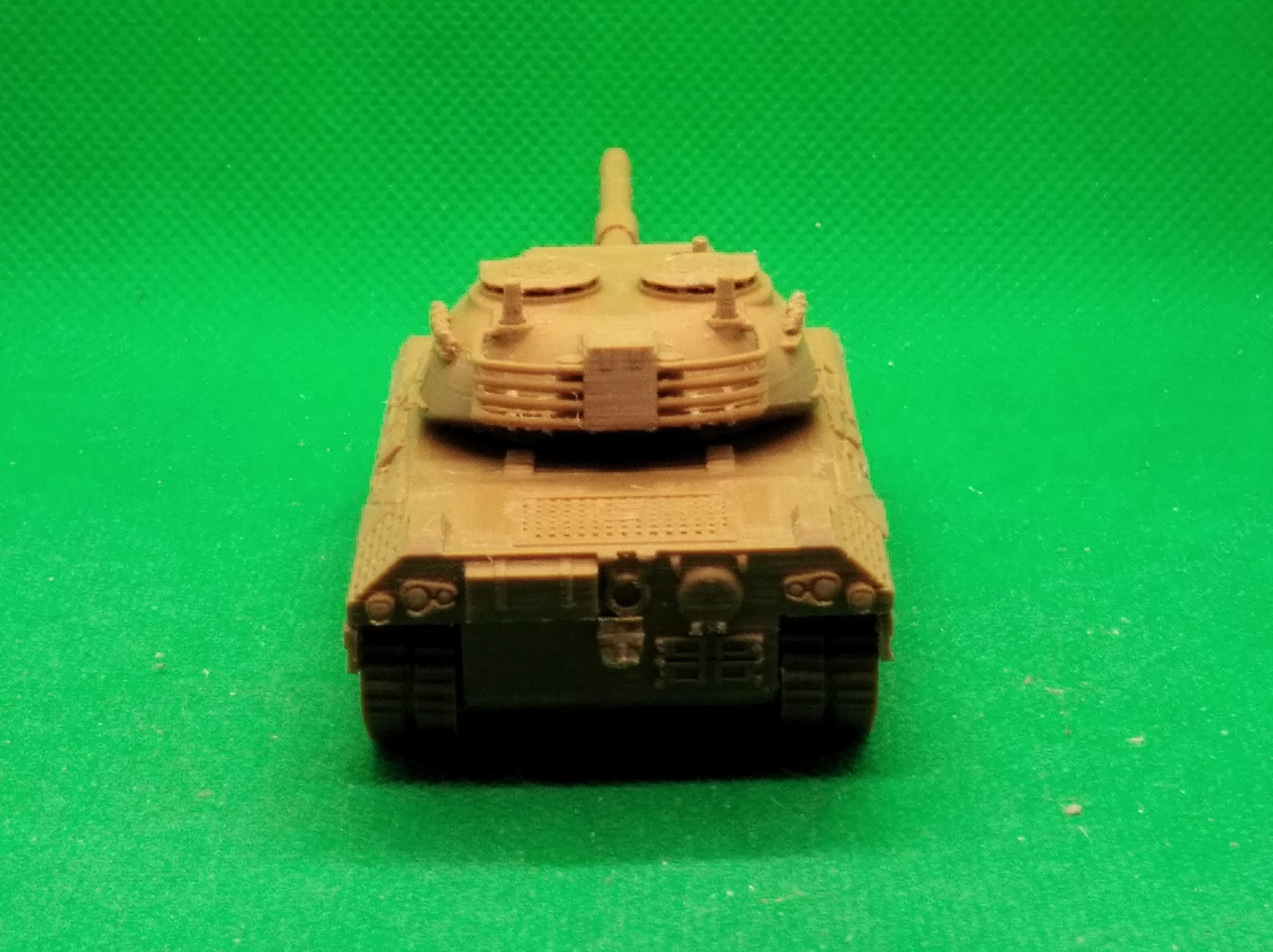 1/72スケールのドイツ軍レオパルト1A1主力戦車（第2～4バッチ製造