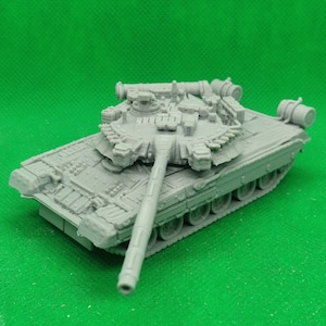 1/72 scale Russian T-80UK main battle tank (command variant), Russia, Ukraine, 3D printed, wargaming, modelling