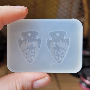1 inch, arrowhead earring mold, arrowhead mold, artifact mold, Earring mold, wolf arrowhead earring mold, silicone mold, wolf mold