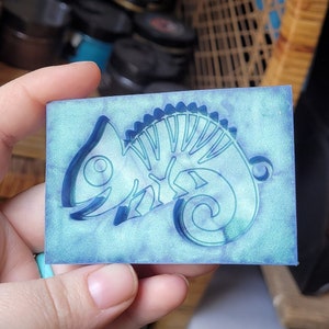 2.5 inch, chameleon mold, lizard mold, reptile mold, silicone mold, mold, chameleon keychain mold, keychain mold, lizard keychain mold