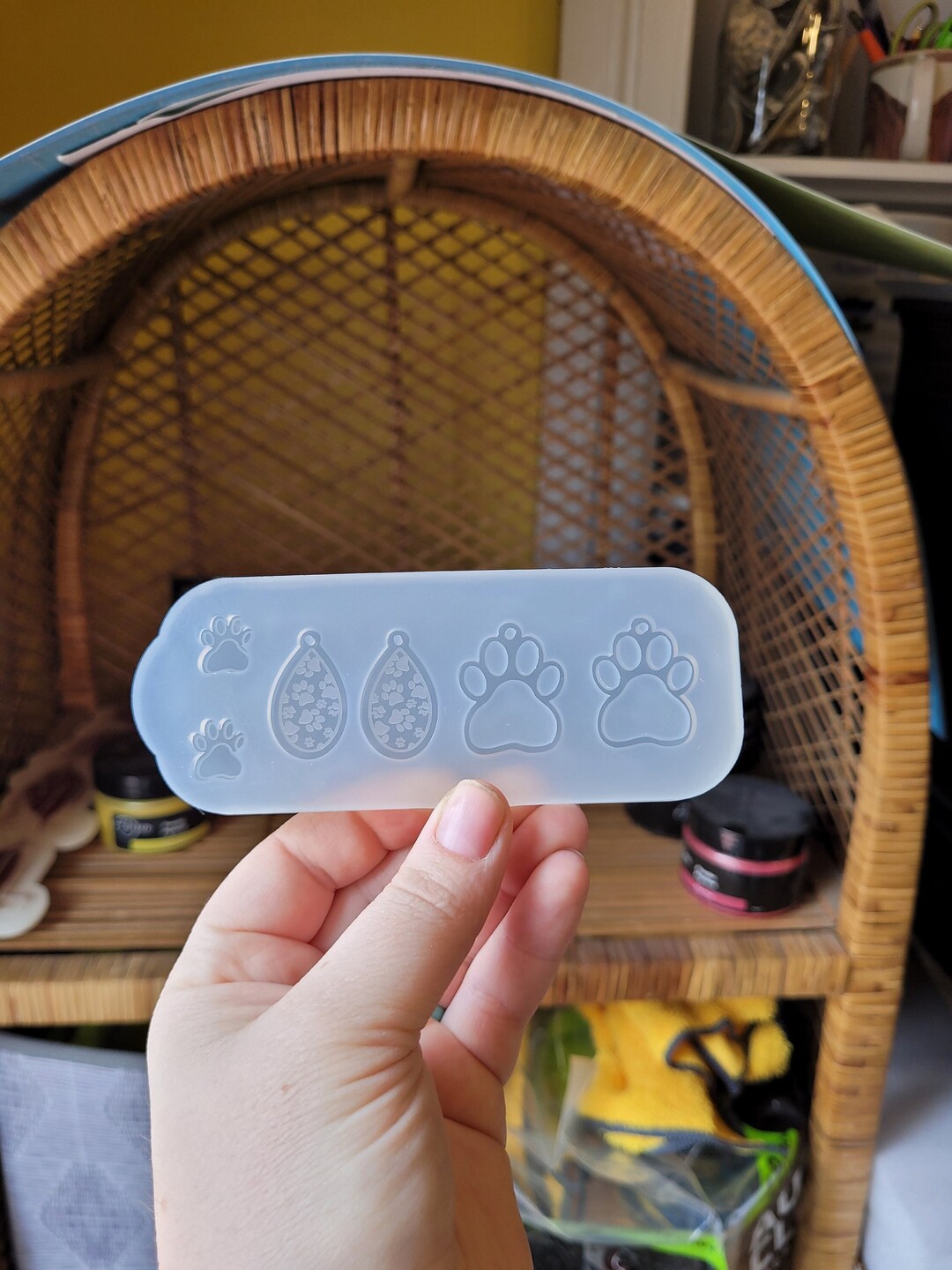 Paw Mold, Paw Earring Mold, Dog Paw Earring Mold, Cat Paw Earring Mold