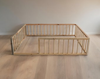 Montessori-Bodenbett mit Schienen – Massivholz-Doppelbettrahmen, sichere und zugängliche Schlaflösung für Kinder. Holzbettrahmen, Plattformbett