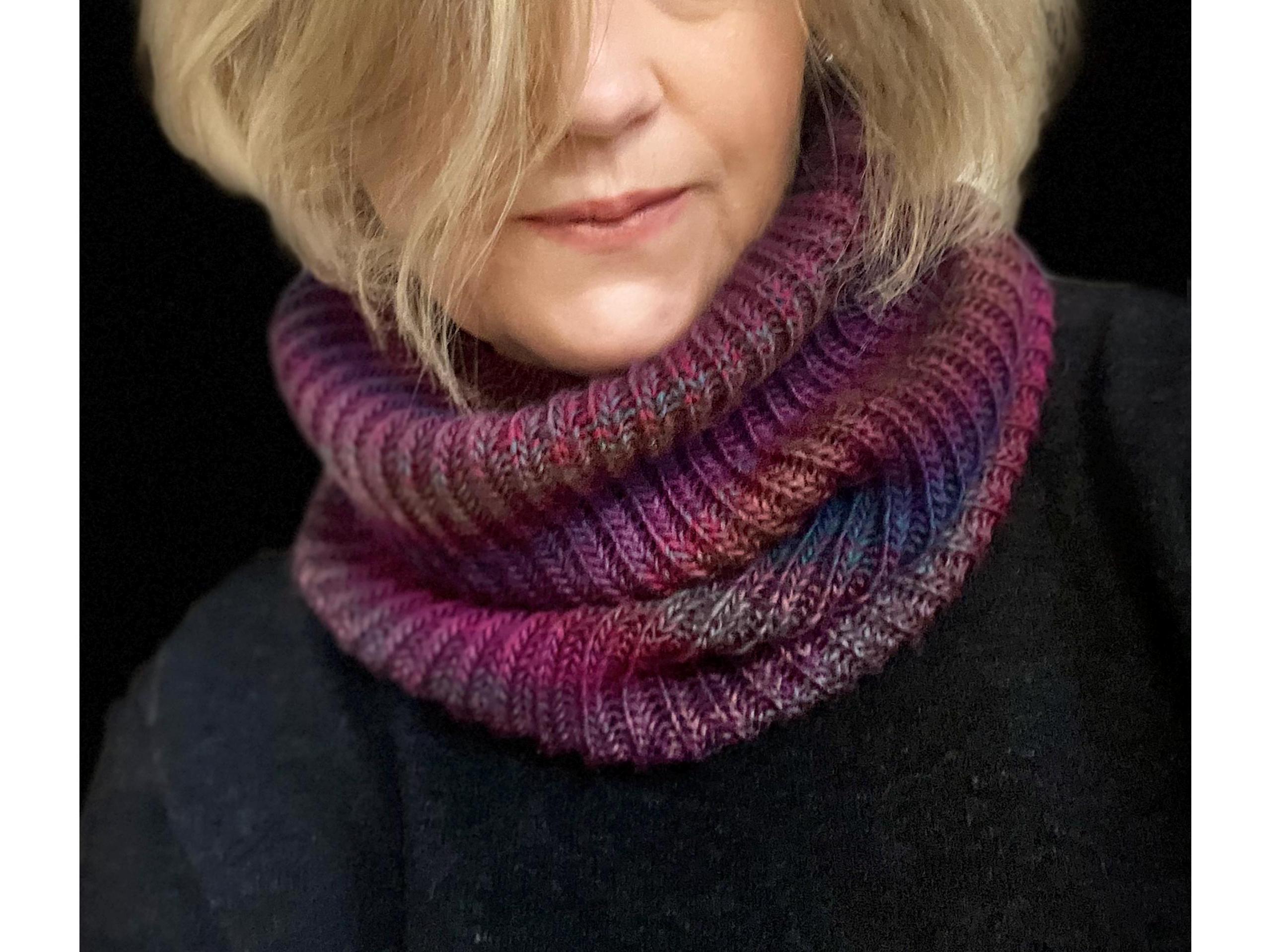 Knitted Merino Wool Snood: Gradient Color Neck Warmer