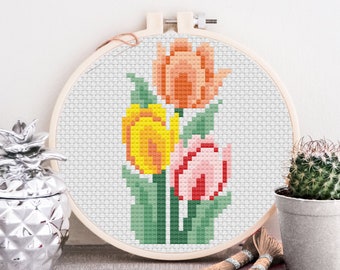 Beginner Cross Stitch Pattern Simple Colorful Tulips Design 12 Colors