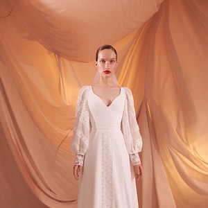Rustic Elegance: Chiffon Wedding Dress with Macramé Lace and Boho Sleeves
