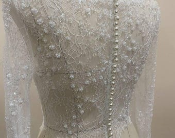 Bolero nupcial de encaje Chantelle con cuentas, hecho a mano: cubierta de boda de manga larga