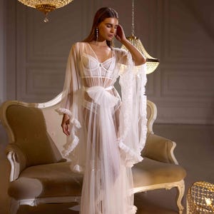 Luxury Sheer Bridal Robe – Elegant Wedding Dressing Gown