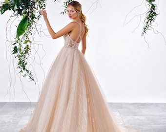 Crystals Embroidered Tulle Wedding Dress: Backless Lace Bridal Gown