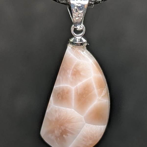 Natrolite pendant (Thomsonite)