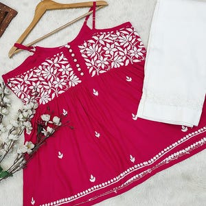 Rosa quente artesanal chikankari modal com tiras kurta conjunto de calça étnica wear lucknowi chikan salwar kameez vestido/chikankari kurta/vestido chikan
