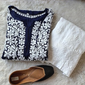 Plus Größe Marine Chikankari Kurti Palazzo Set, Modal Baumwolle