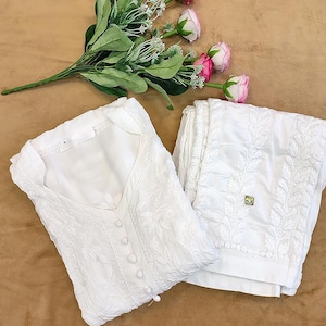 White Handmade Chikankari Muslin Straight Kurta Pant Set Ethnic Wear Lucknowi Chikan Dress/ Chikankari Kurta/Chikan Dress
