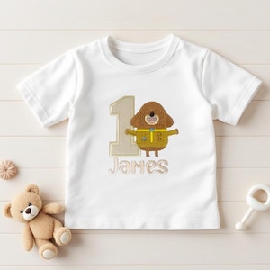 Personalised Hey Duggee Birthday T-Shirt or Sweatshirt for Toddlers – Custom Name & Age, Cream or Blue Embroidery, Made to Order