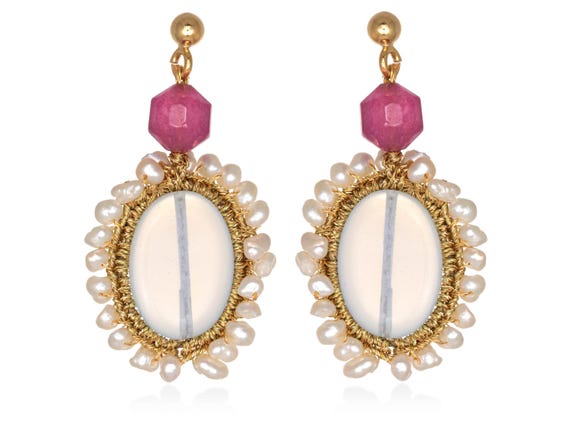 Sofia earrings (sof02)Jade dark ruby, moonstone, freshwater pearls, gold plated ear studs silver base (925) butterfly closure, gold thread.