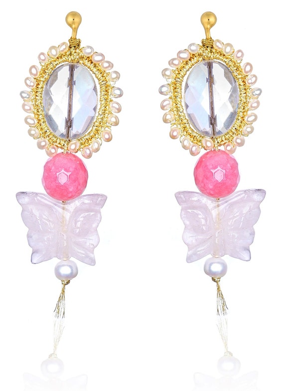 Penelope earrings (pene04) Transparent quartz, pink jade, pale pink quartz, freshwater pearls, gold plated ear studs and gold thread.