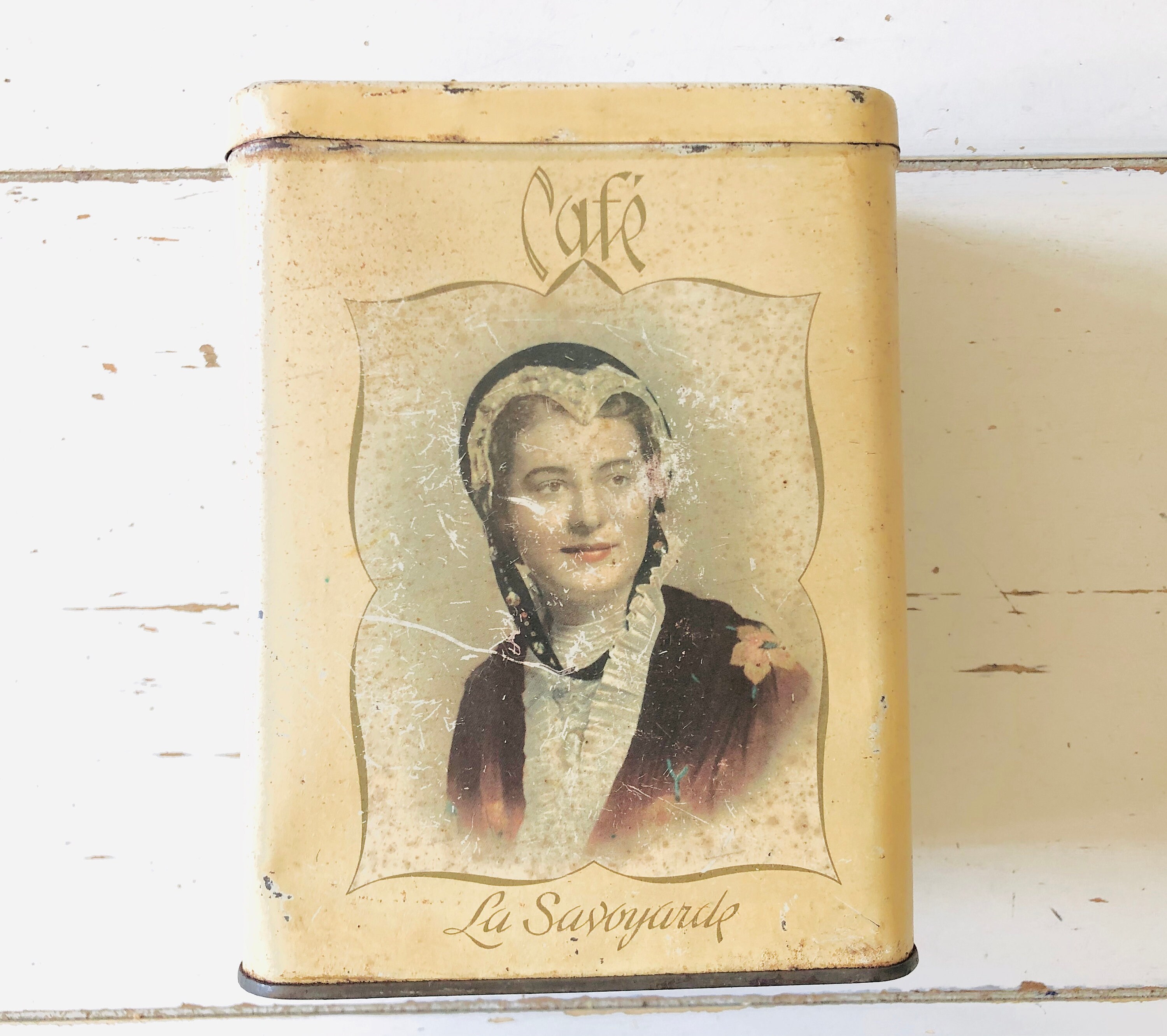 Adorable Ancienne Boite à Café Française. Farmhouse