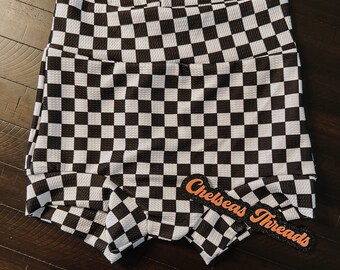Checkered- Short Bummies