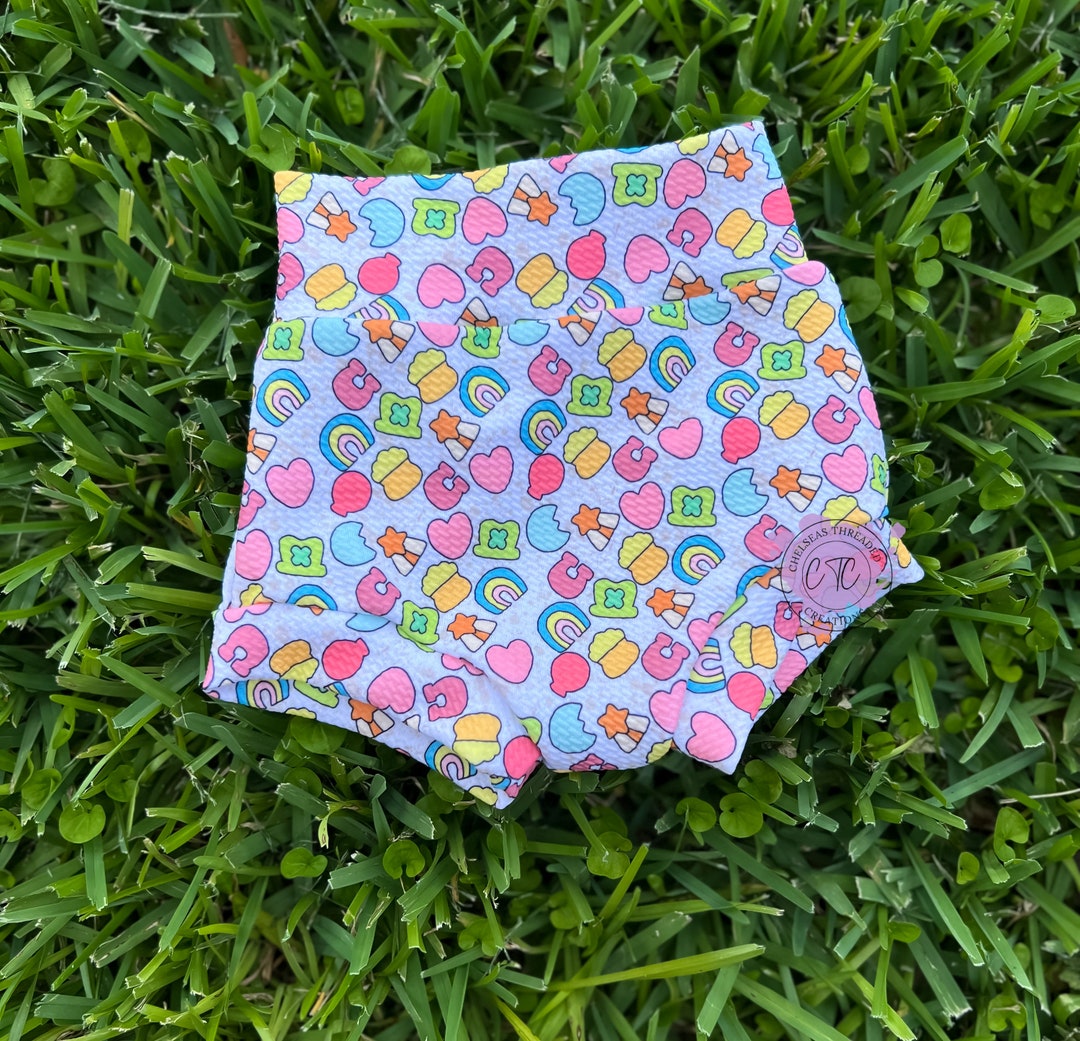 LUCKY CHARMS SHORT