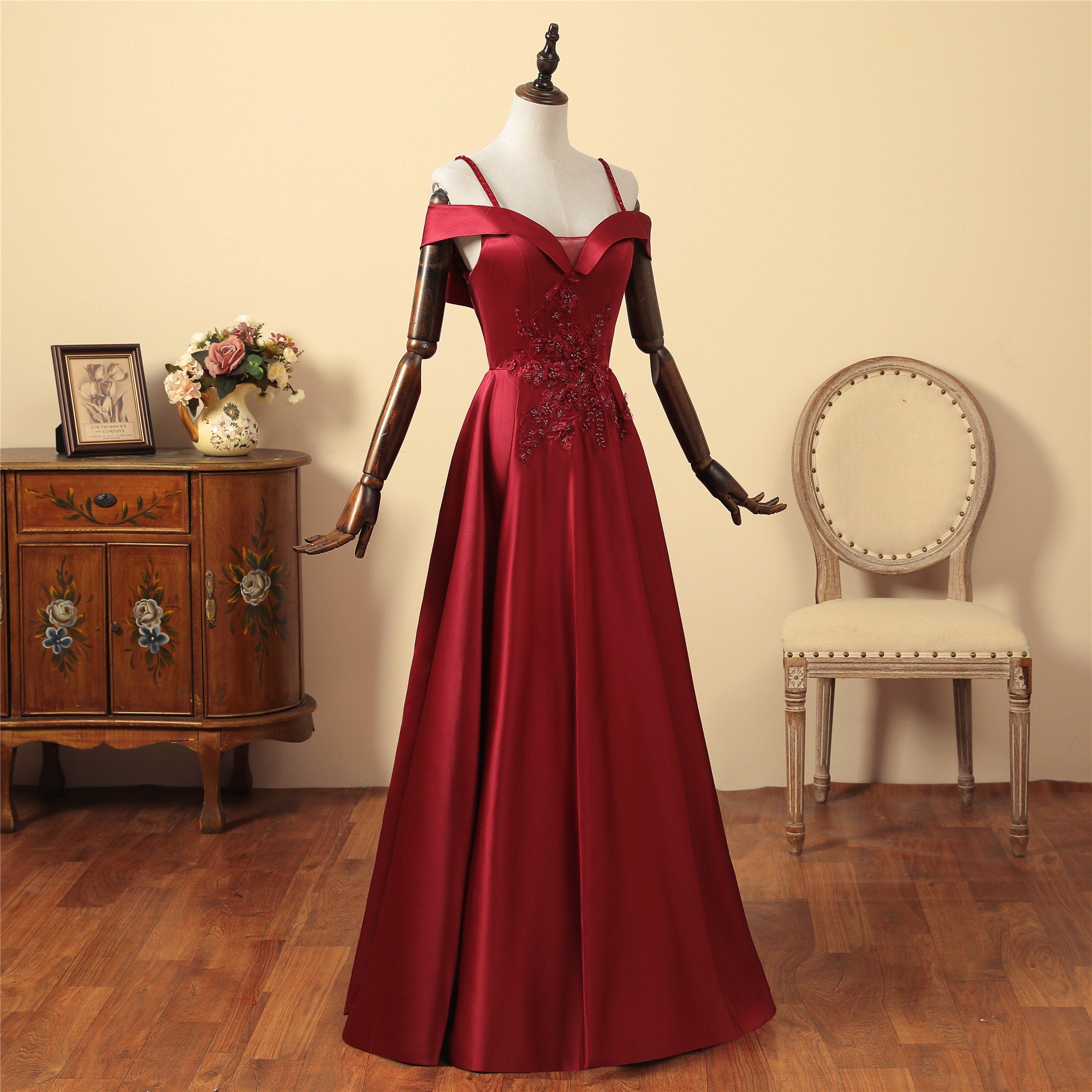 Italian Satin Wedding Dress Red Prom Dress Spaghetti Straps - Etsy UK