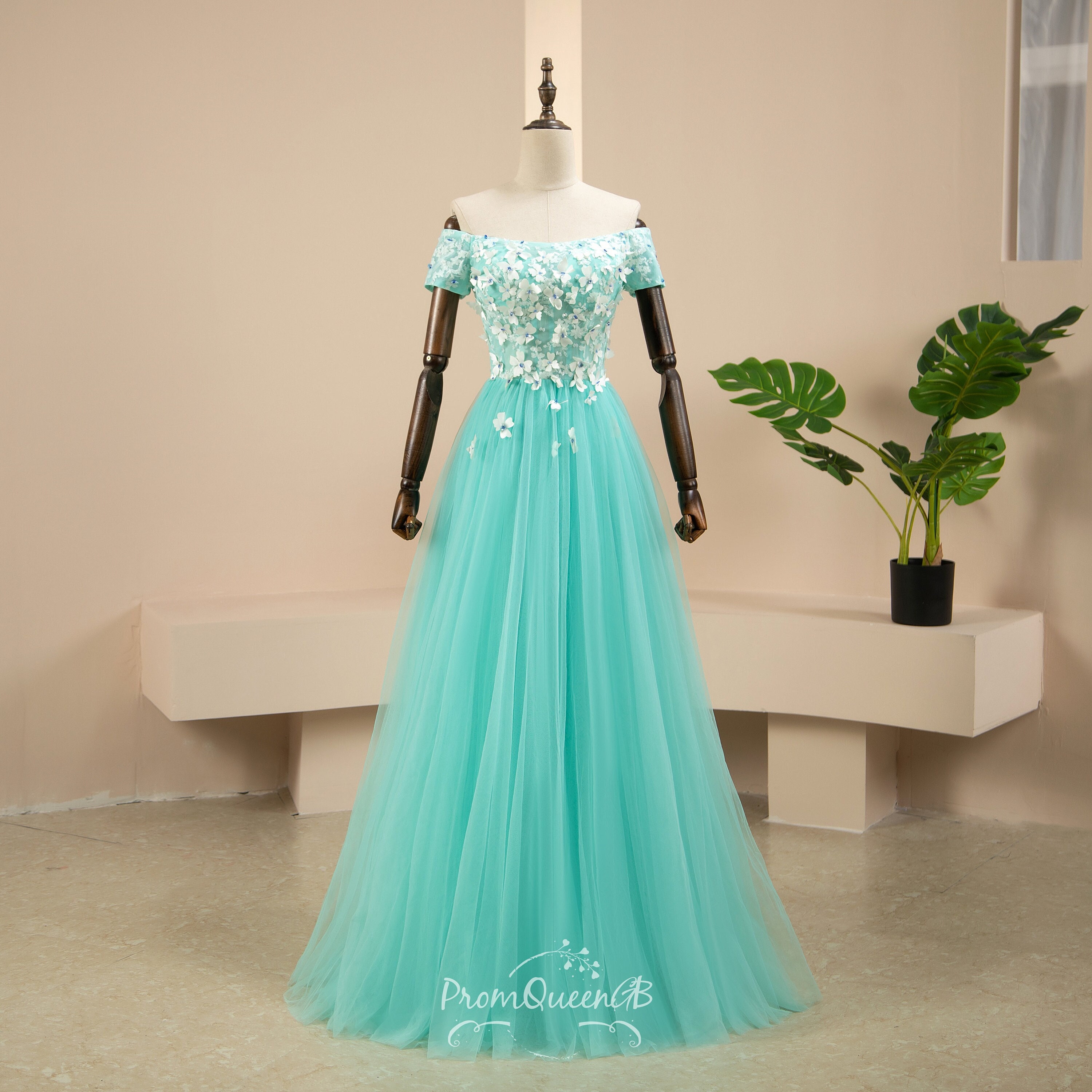 Simple Strapless Fluffy Ball Gown Quinceanera Dresses Vintage Prom Dre –  Viniodress