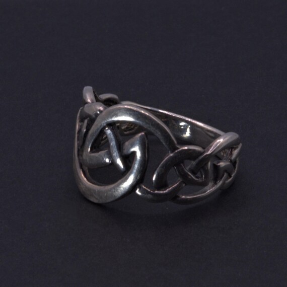 Vintage Celtic knotwork solid silver ring - image 3