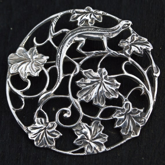 vintage silver lizard and leaves brooch or pendant - image 4