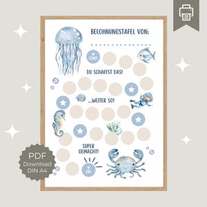 Può includere: Un grafico di ricompense stampabile con un tema oceanico blu e bianco. Il grafico presenta una medusa, una stella marina, un granchio, un cavalluccio marino, un subacqueo e un pesce. Il grafico ha una linea di partenza e di arrivo con cerchi da riempire man mano che le ricompense vengono guadagnate.