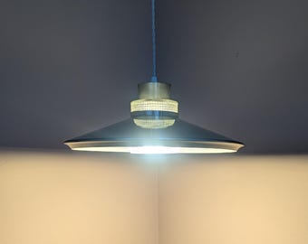 Lámpara colgante danesa original de mediados de siglo, de plata y cristal, de la década de 1970, completamente restaurada.