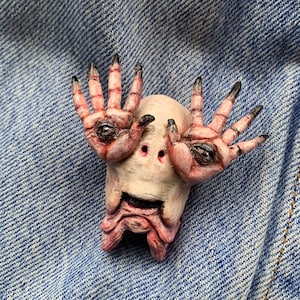 The Pale Man - Pan’s Labyrinth inspirierte Brosche/Anstecknadel