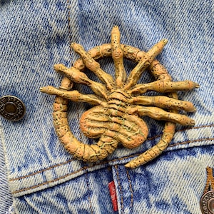 Facehugger - Alien inspired Brooch/Pin