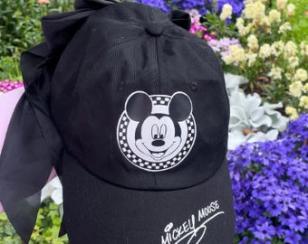 PRE ORDER processing time 2-3 weeks! Mickey or Minnie inspired baseball hat // detachable bow // Mouse // Gift idea // Parks // Adult size