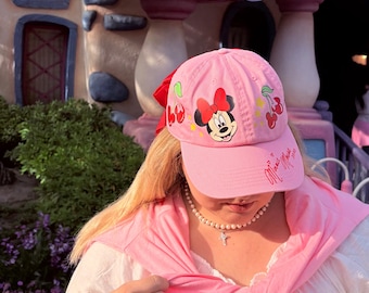 PRE ORDER! Processing time 2-3 weeks! Minnie Mouse with Cherryinspired hat with removable/interchangable bow // Magic Parks