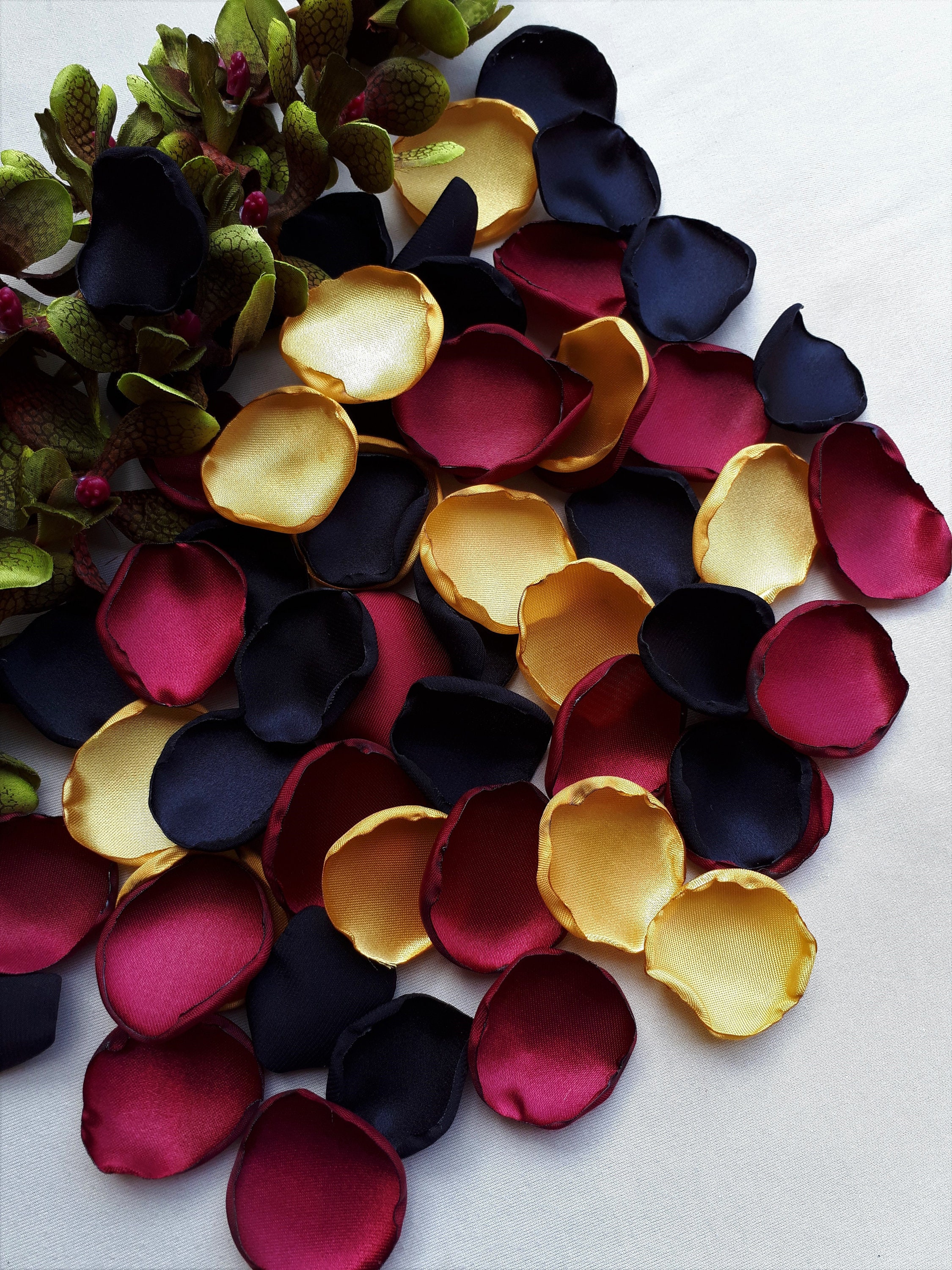 NEW Gold Rose Petals, Black Rose Petals, Burgundy Rose Petals Gothic Wedding Decorations Dark Decor Flower Girl Basket Black and Gold Petals
