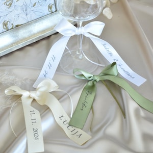 Noeud de verre à vin personnalisé avec noeud, Noeud de verre à champagne de mariage personnalisé, Étiquettes personnalisées pour noeud en satin, Étiquettes pour boissons, Marque-places