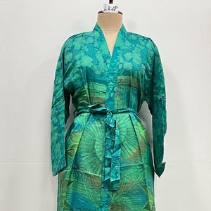 Silk Sari Kimono, Luxury Silk Robe, Pocket Wear Kimono, Beautiful Sari Robe, Women House Wear Robe, Floral Print Kimono Christmas Gift
