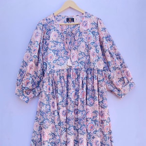 Abito midi Kyra con stampa floreale a blocchi di colore a mano, abito estivo boho in morbido cotone per donna, abito con chiusura a stringhe, regalo per lei