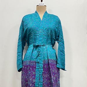 Indian Silk Sari Kimono, Luxury Silk Robe, Pocket Wear Kimono, Beautiful Sari Robe, Women House Wear Robe